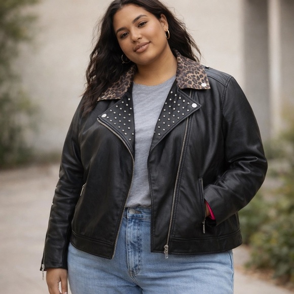 torrid Jackets & Blazers - TORRID BETSEY JOHNSON BLACK FAUX LEATHER LEOPARD TRIM MOTO JACKET Size1
